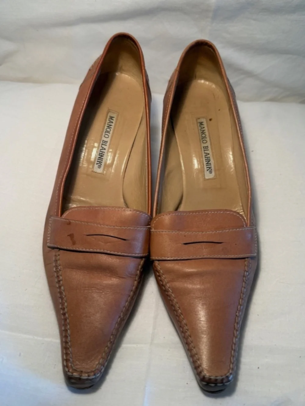 Vintage Pink Manolo Blahnik Oxford Pointed Toe Kitten Heels